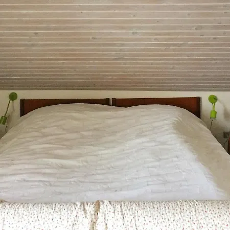 Semesterbostad Six-bedroom Holiday In *