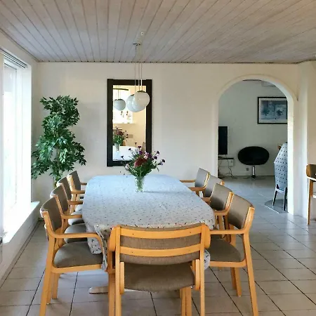 Six-bedroom Holiday In Christiansfeld
